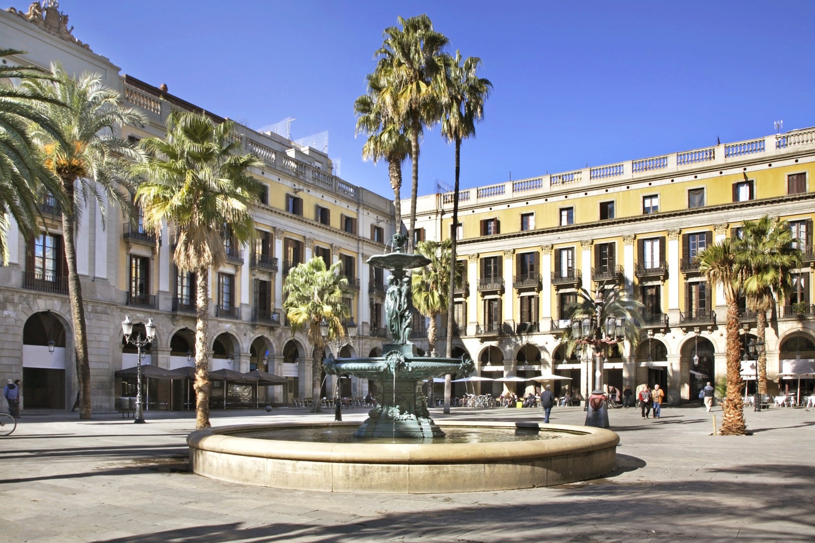 Pla A Reial In Barcelona A Public Plaza In Barcelona Known For Casual