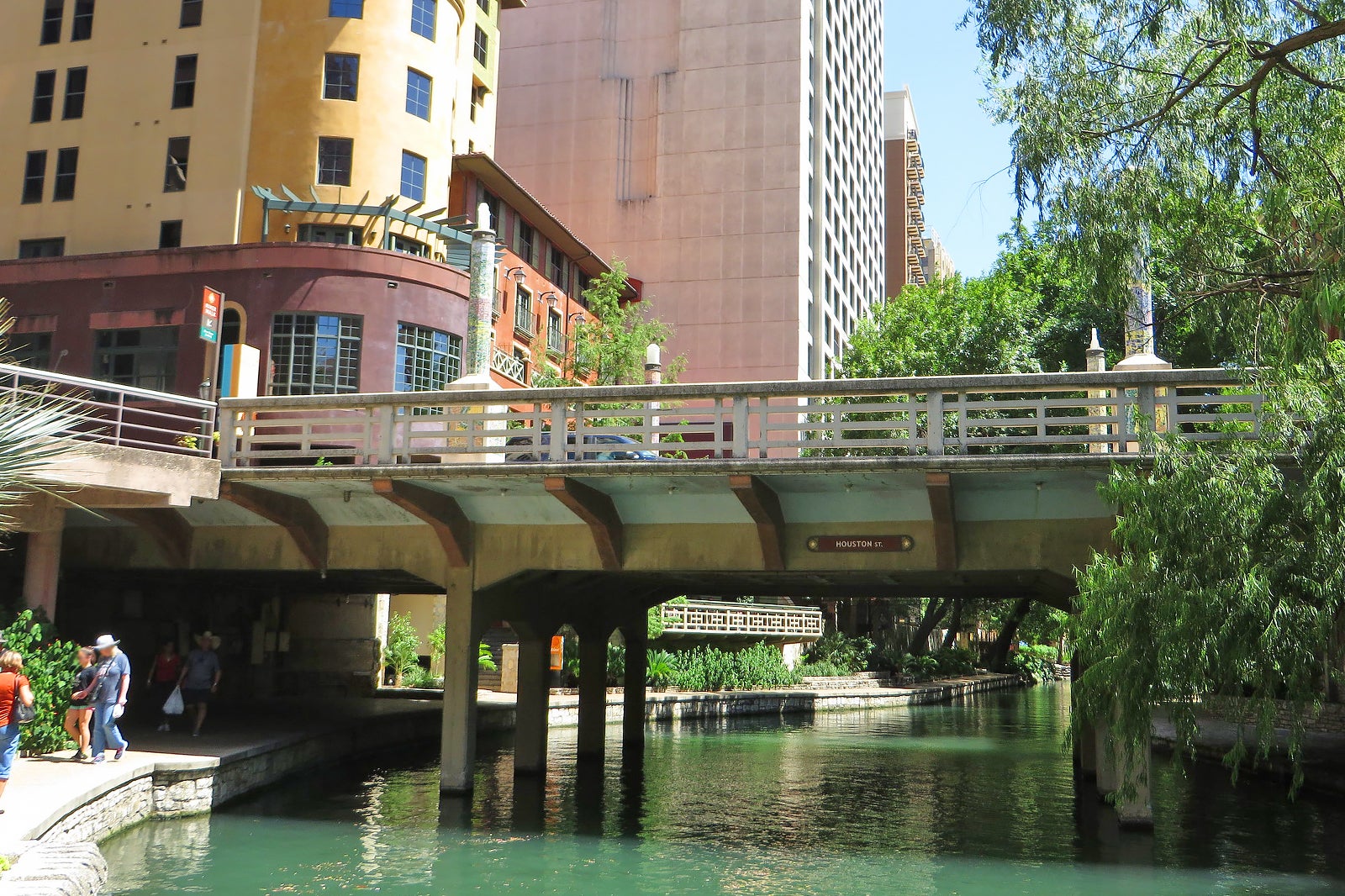 Houston Street In San Antonio - The City’s Walkable Commercial ...