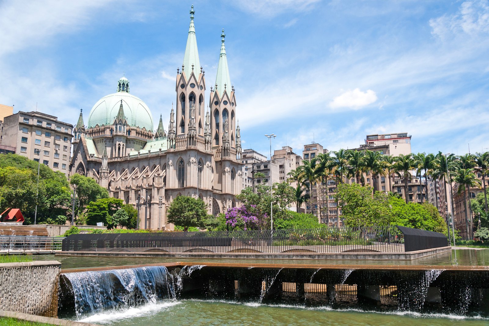 Praça da Sé  What to see in São Paulo