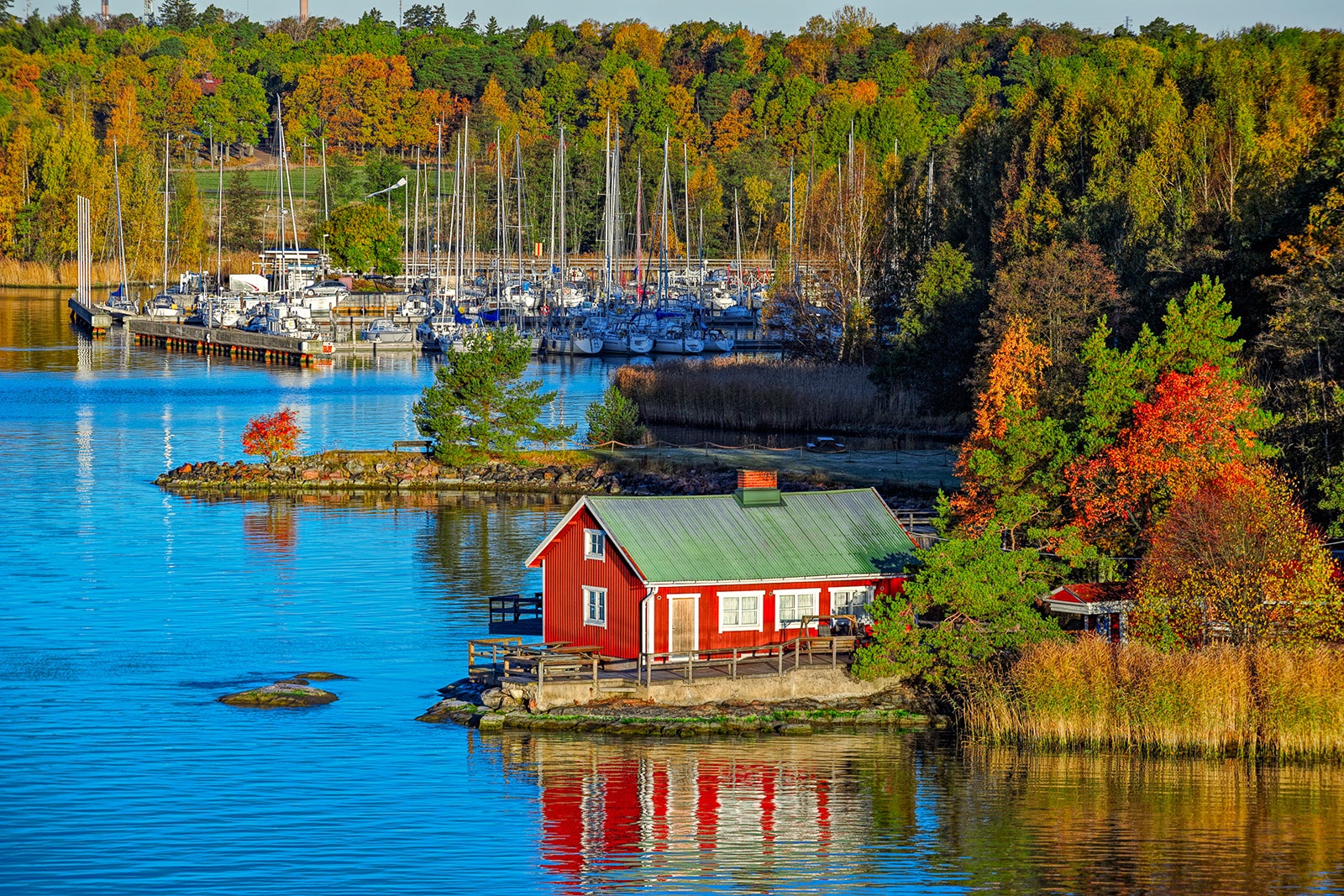 travelling to finland from australia