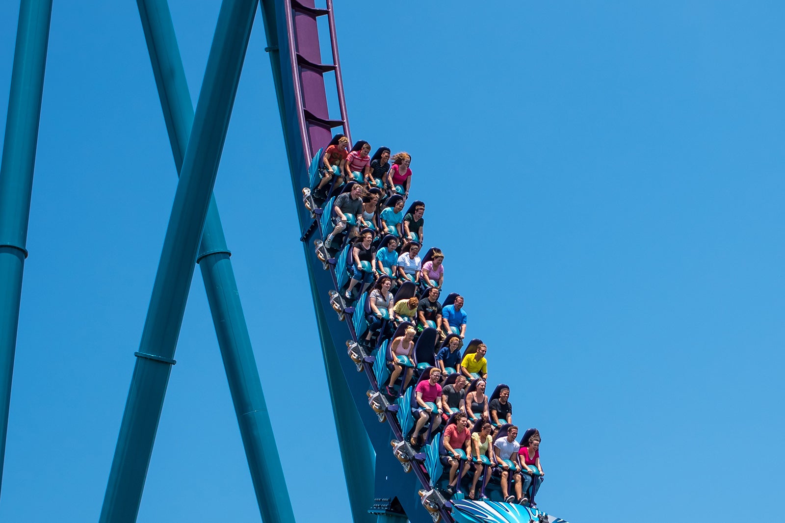 Mako Roller Coaster At Seaworld Orlando The Fastest And Longest Roller Coaster In Orlando