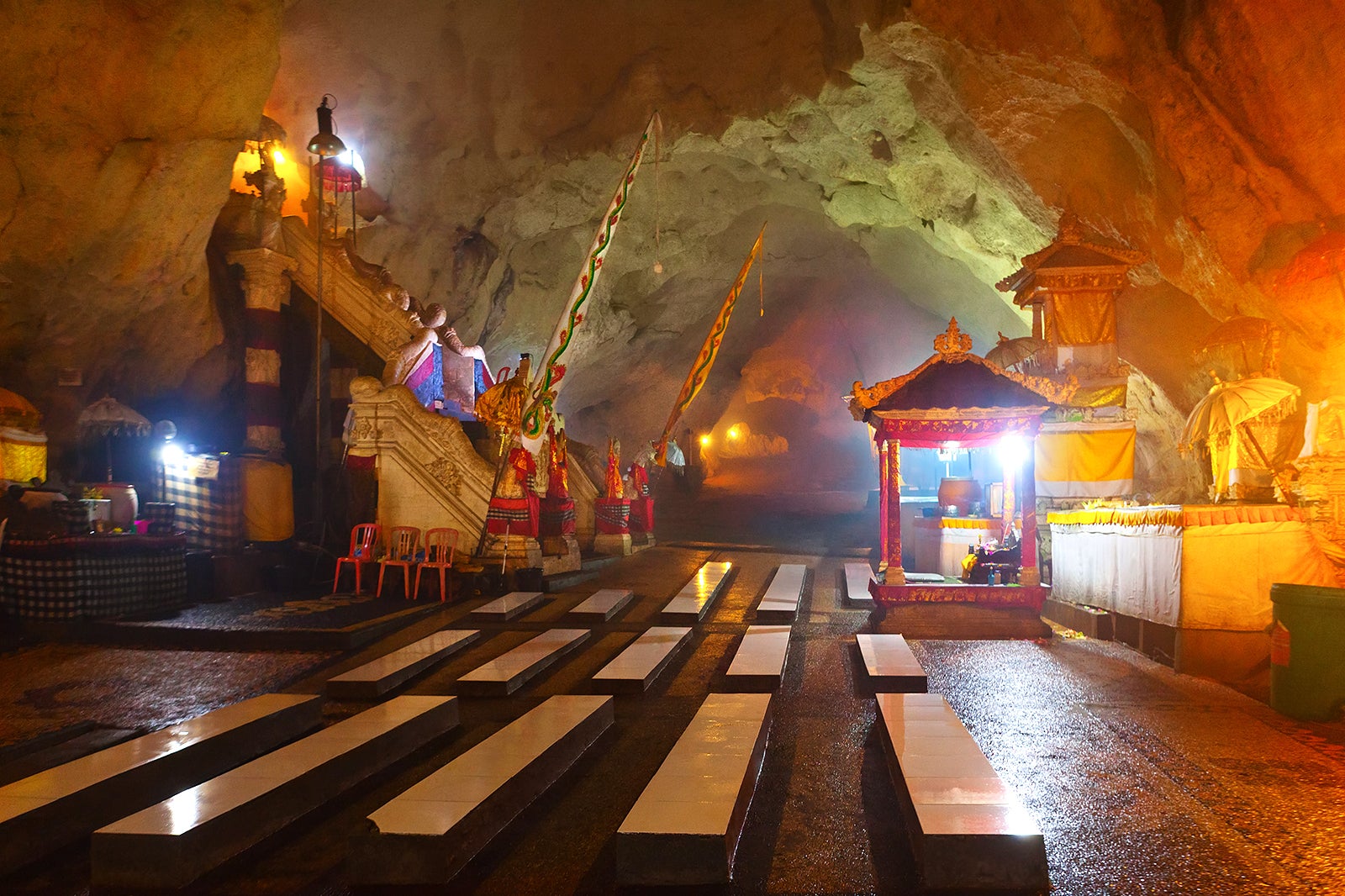 Goa Giri Putri Temple in Nusa Penida - Unique Cave Temple in Bali – Go  Guides