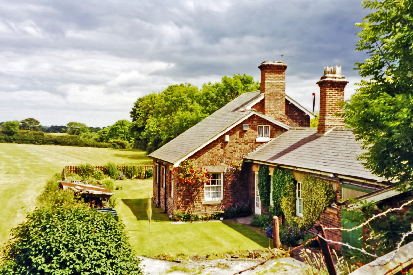 10 Picturesque Villages In County Durham Head Out Of Durham On A Road Trip Go Guides