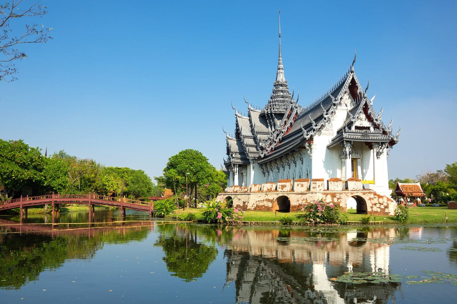 Samut Samut Prakan Ancient City - Outdoor Museum in Samut Prakan - Go Guides