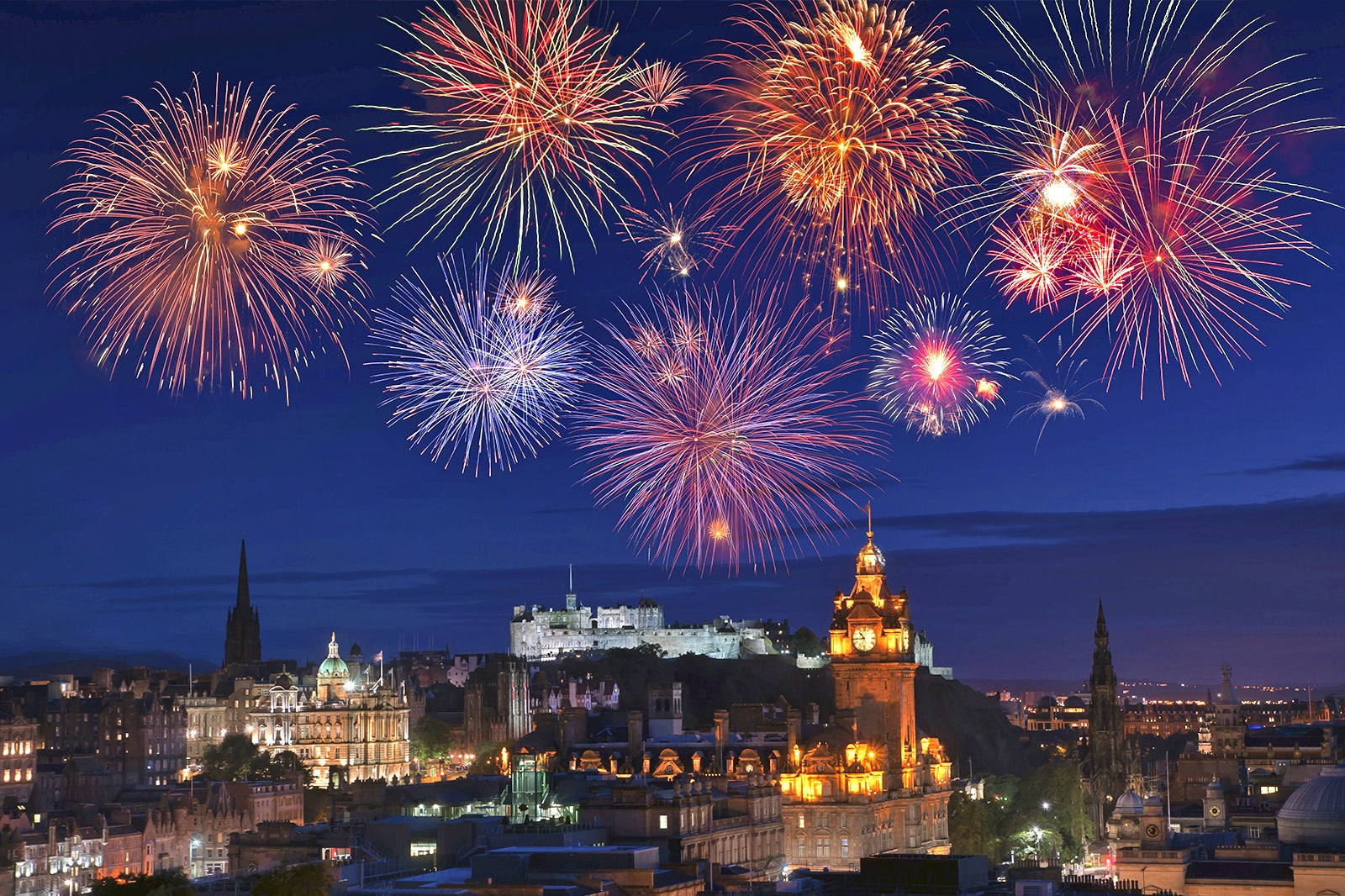 5 planes para Nochevieja en Edimburgo - Descubre dónde celebrar el Hogmanay en la capital de 