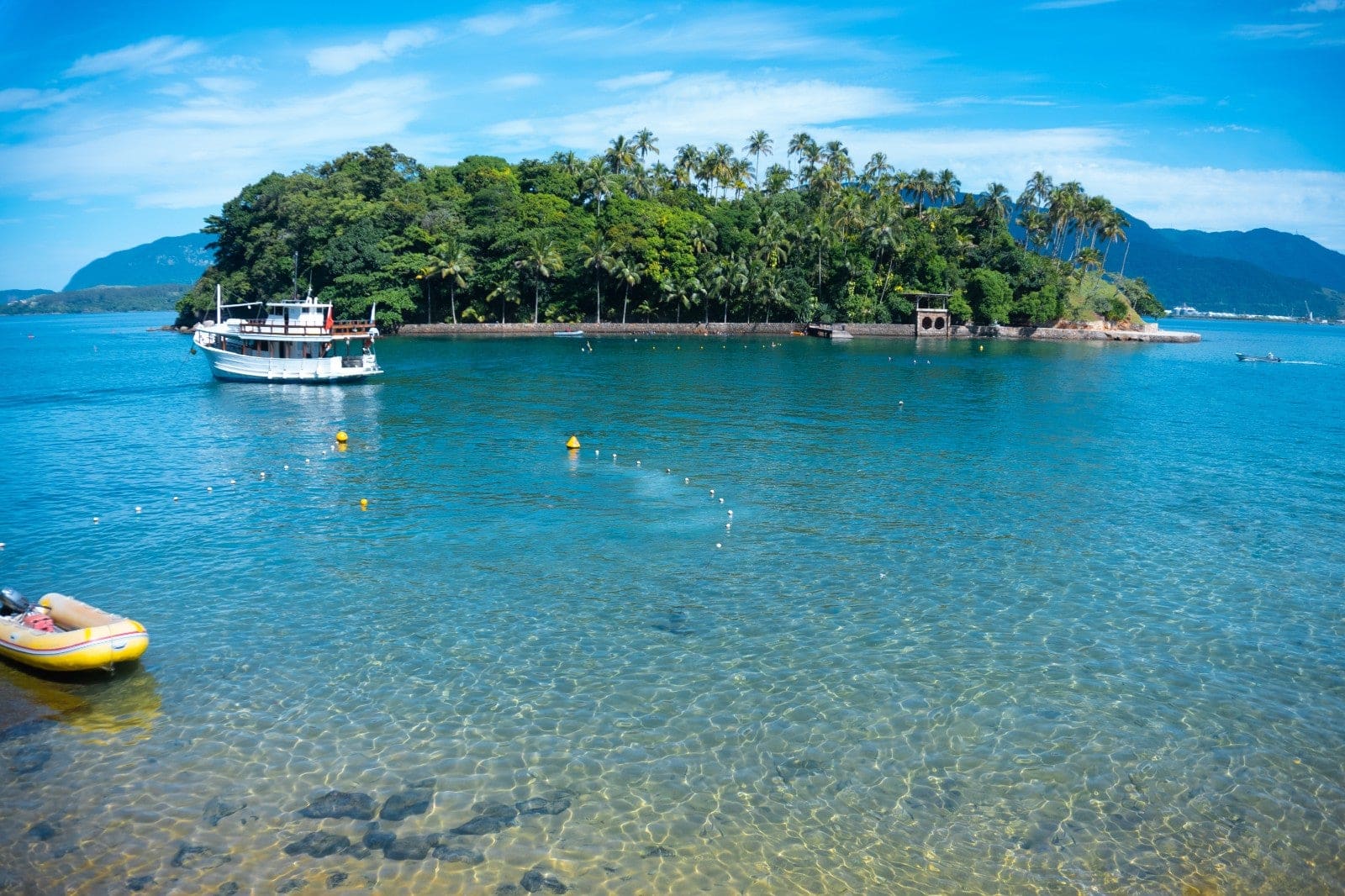 10 melhores praias de Ilhabela - A cidade é formada por diversas ilhas ...
