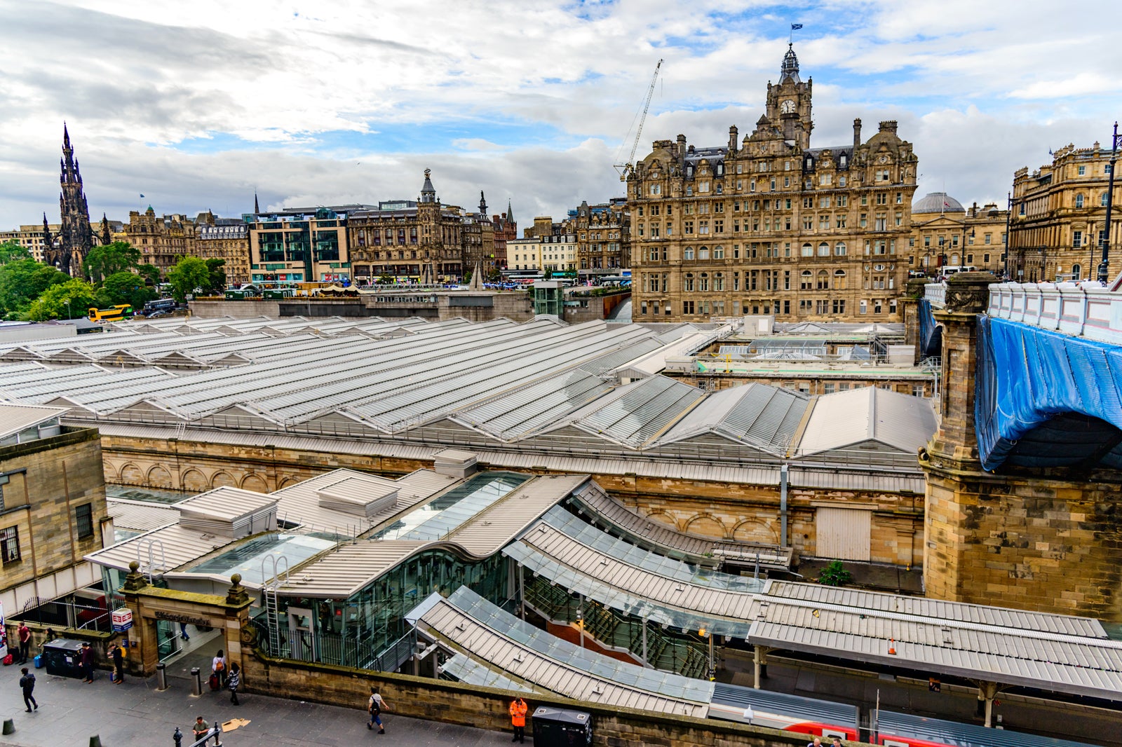 Waverley Train Station In Edinburgh HooDoo Wallpaper   D282bae3 64f7 4fcf Ab5d 19e032bcff94 