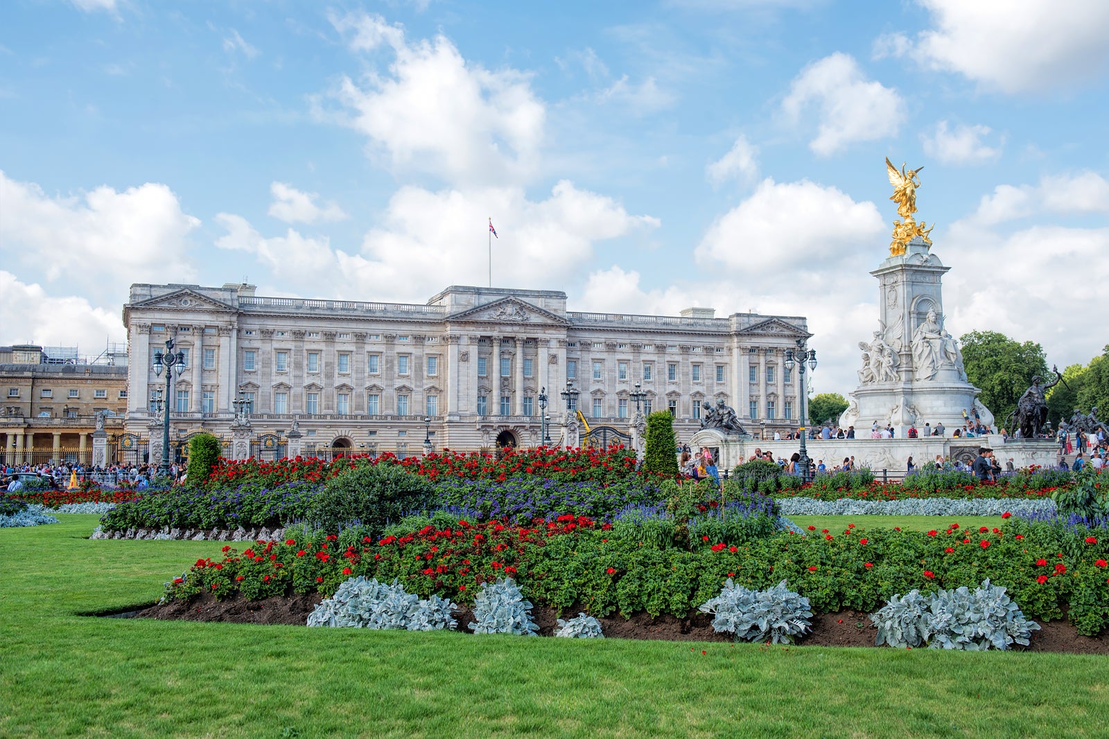 Buckingham Palace In London The Queen s Main London Residence Go Guides