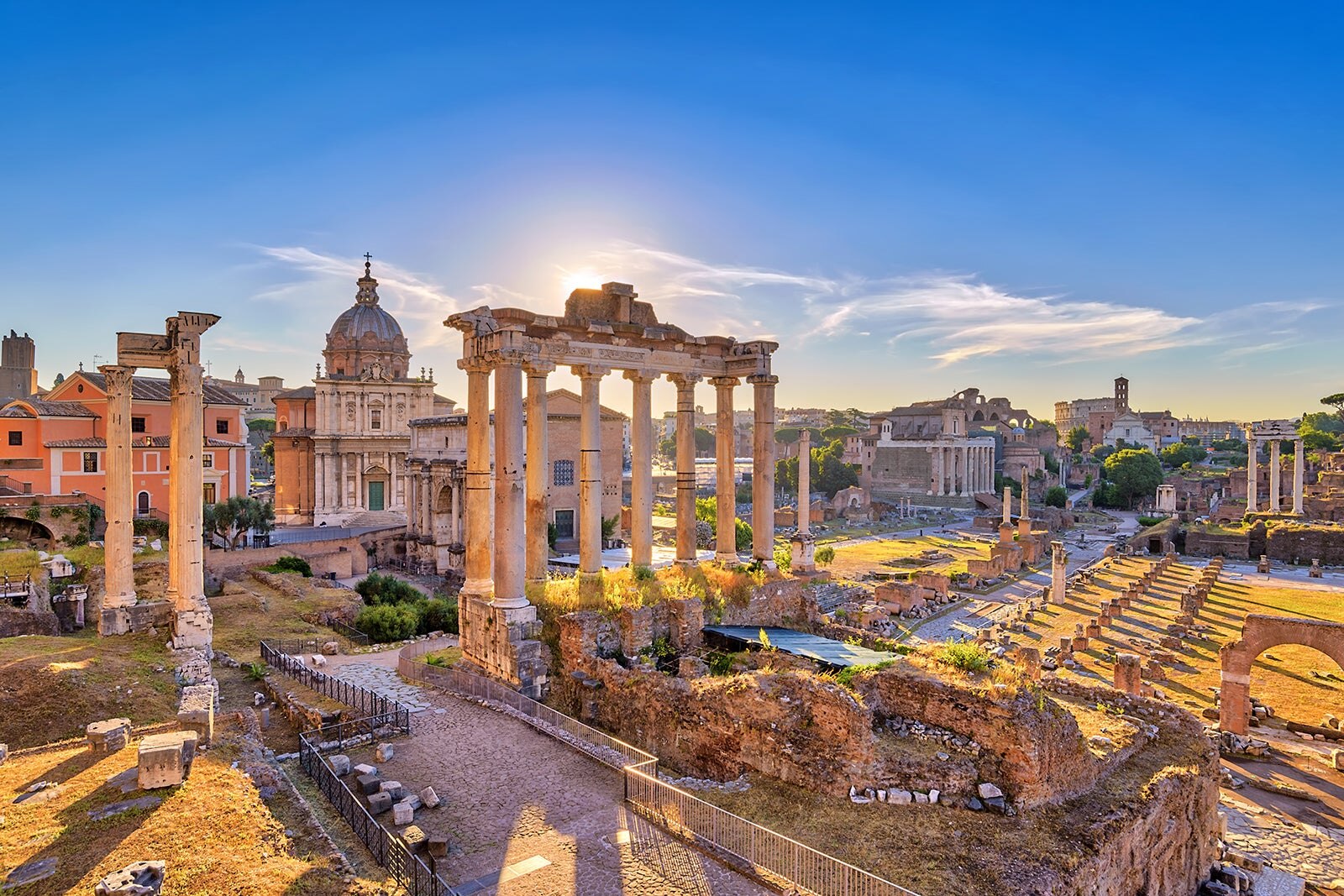 Roman Forum In Rome Visit The Site Of An Ancient Roman Marketplace 