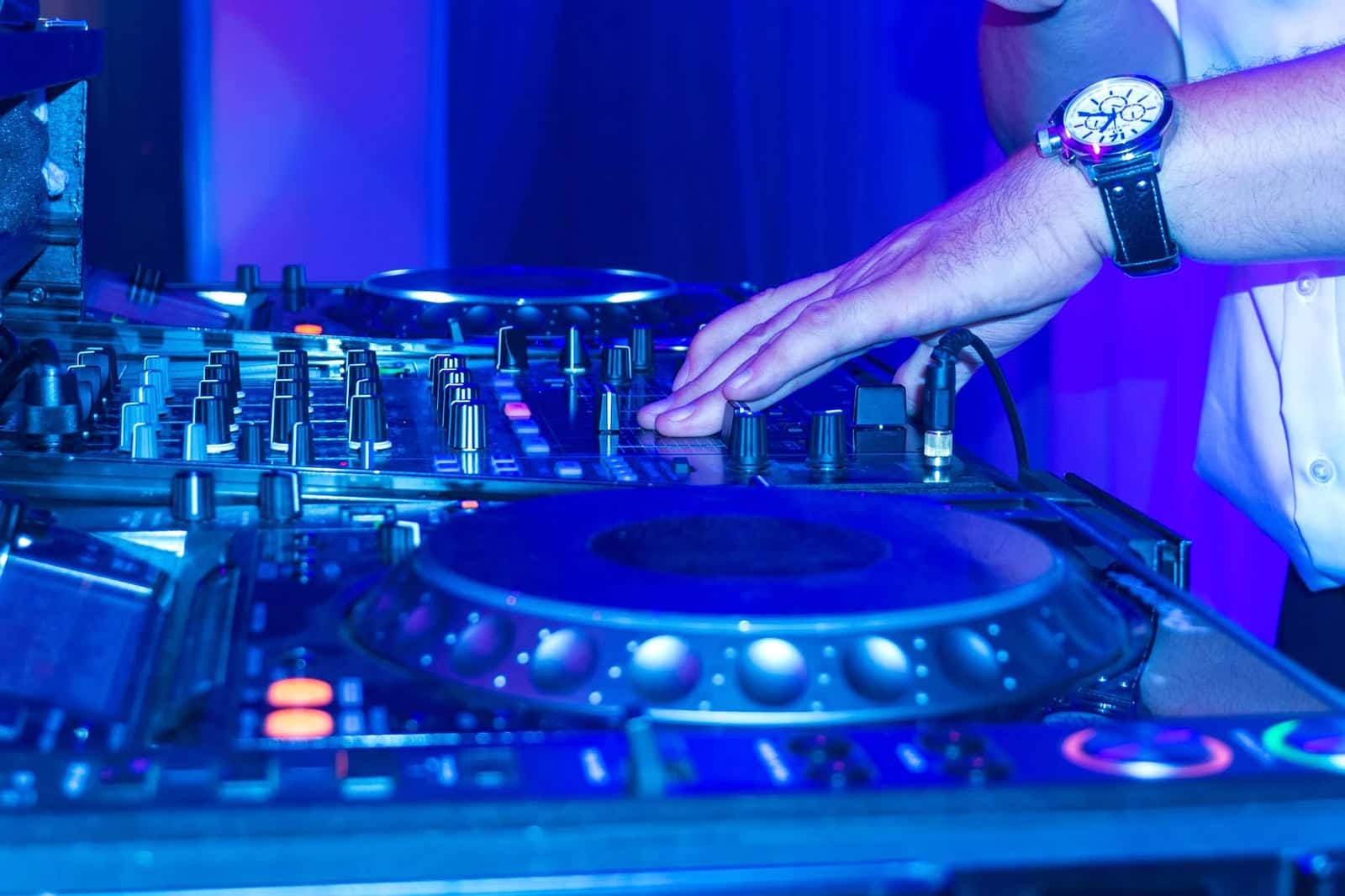 14 Best Nightlife Experiences in Manila - Where to Go and What to Do at ...