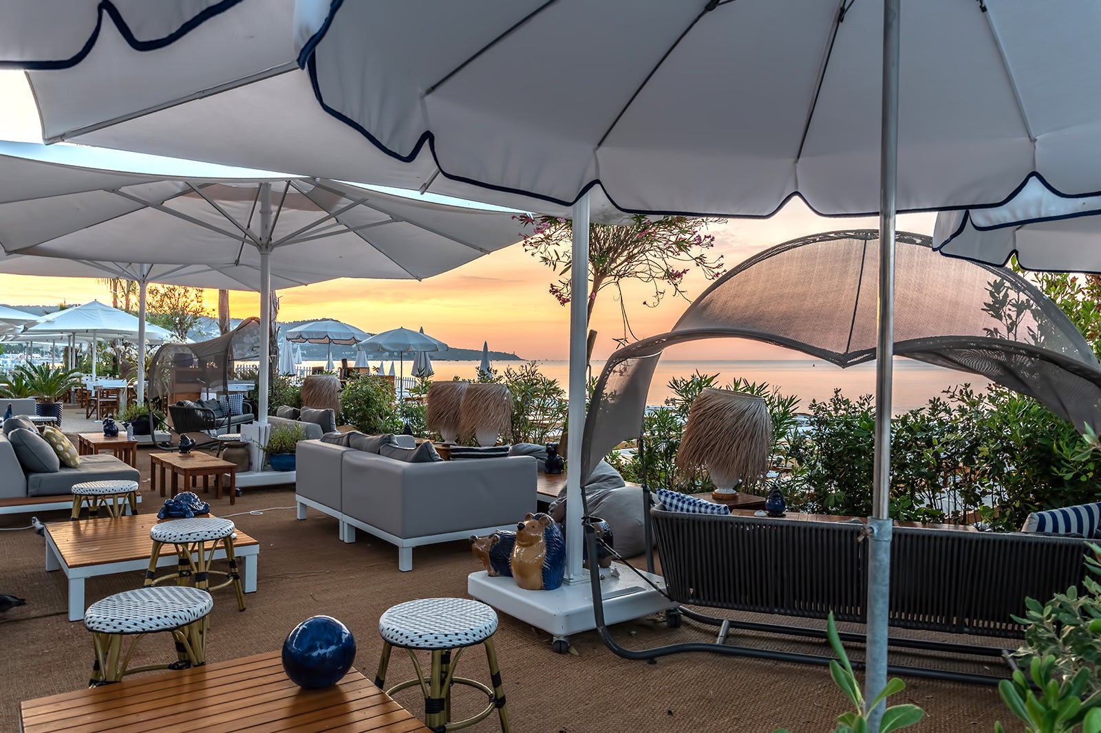 10 Best Beach Clubs and Bars in Nice Where Is the Best Beach Party in Nice? Go Guides