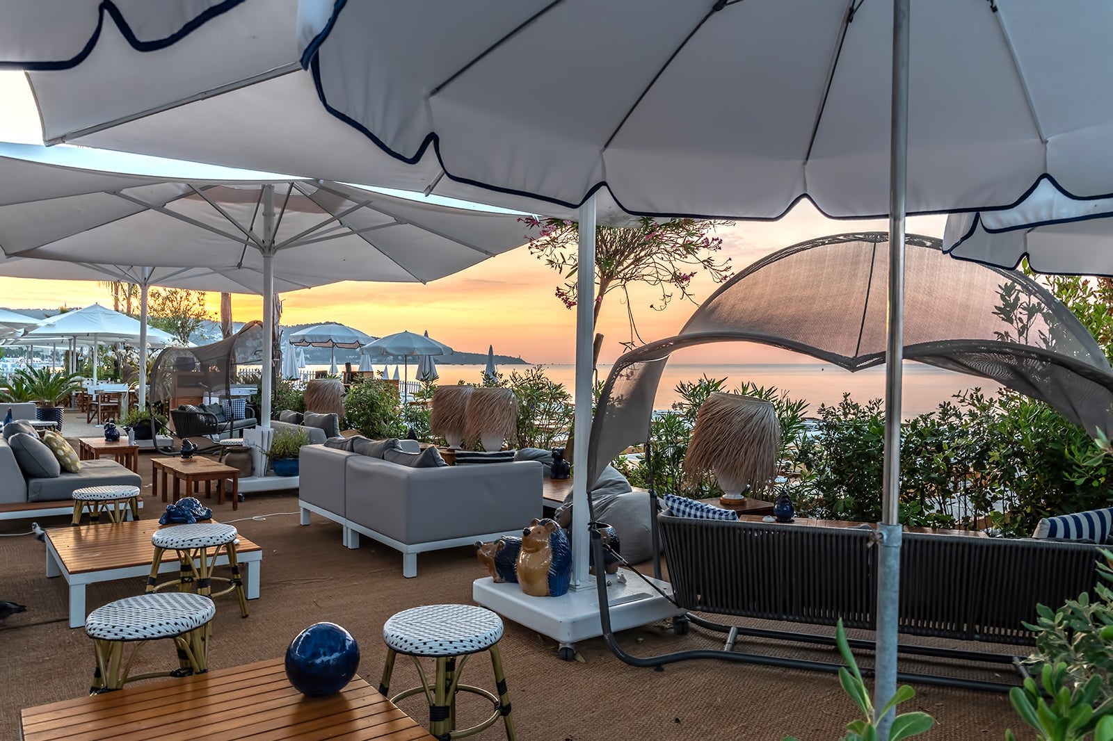 10 Best Beach Clubs and Bars in Nice - Where Is the Best Beach Party in ...