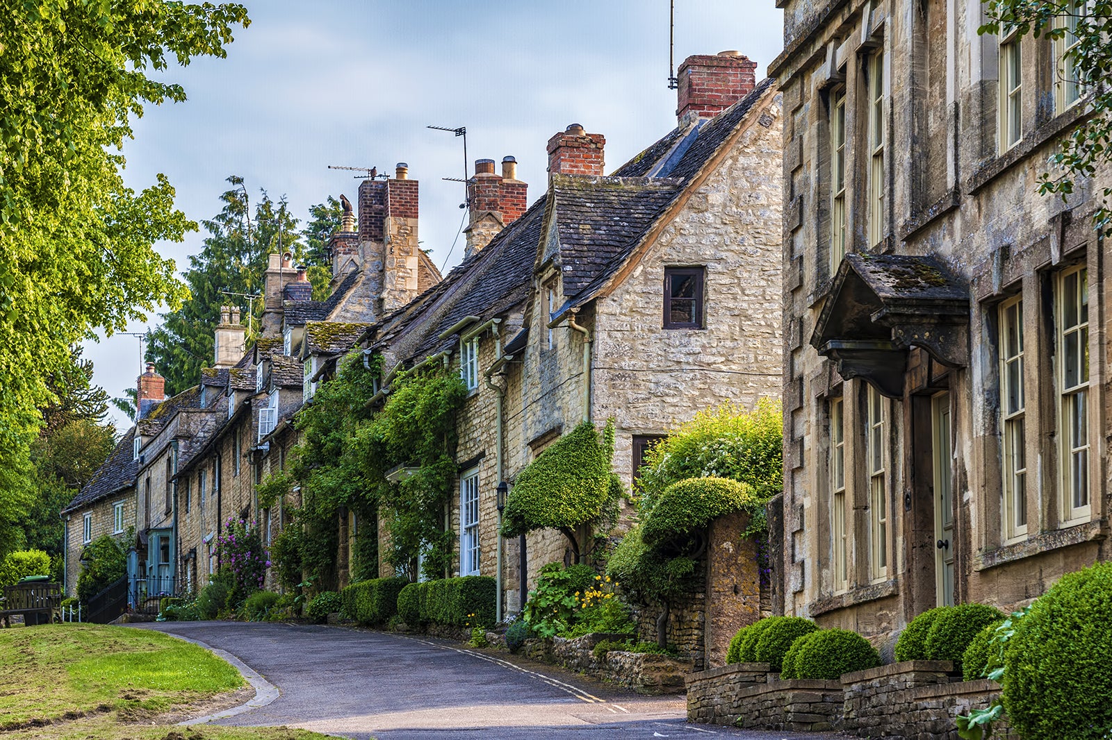 10 Most Picturesque Villages In Oxfordshire Head Out Of London On A 