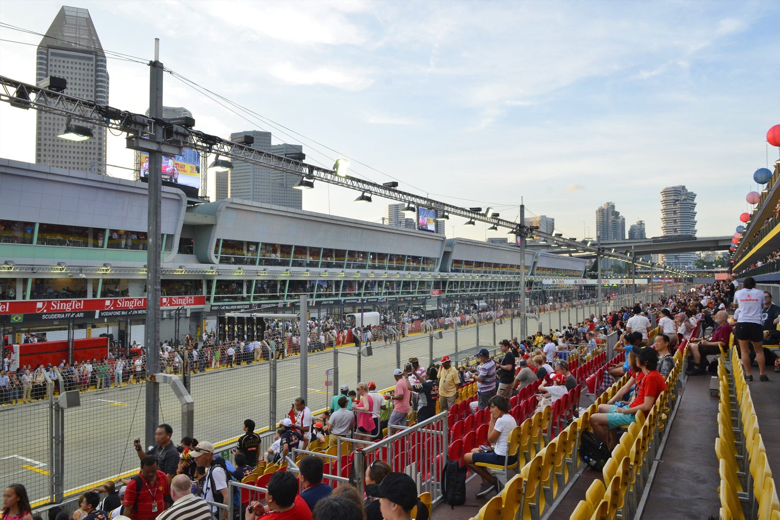 Singapore Grand Prix - F1 Races at Marina Bay Street Circuit - Go Guides