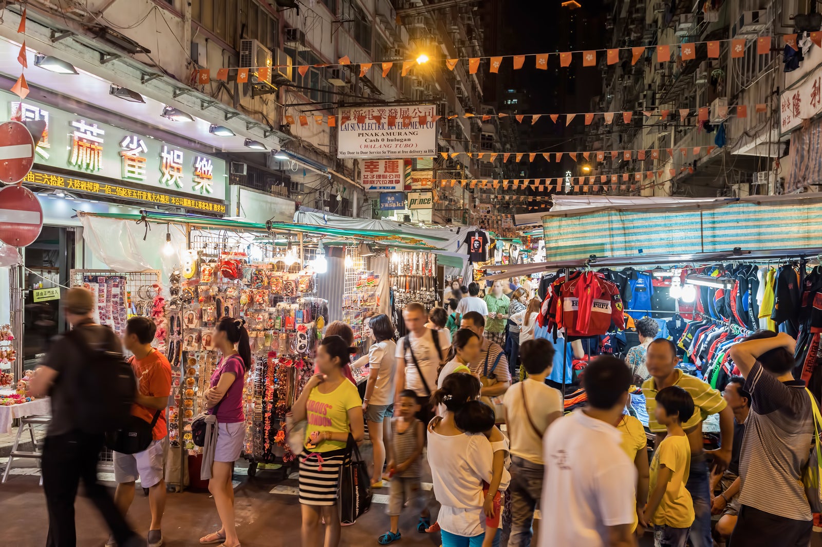 Temple Street Night Market Hong Kong Night Market In Kowloon