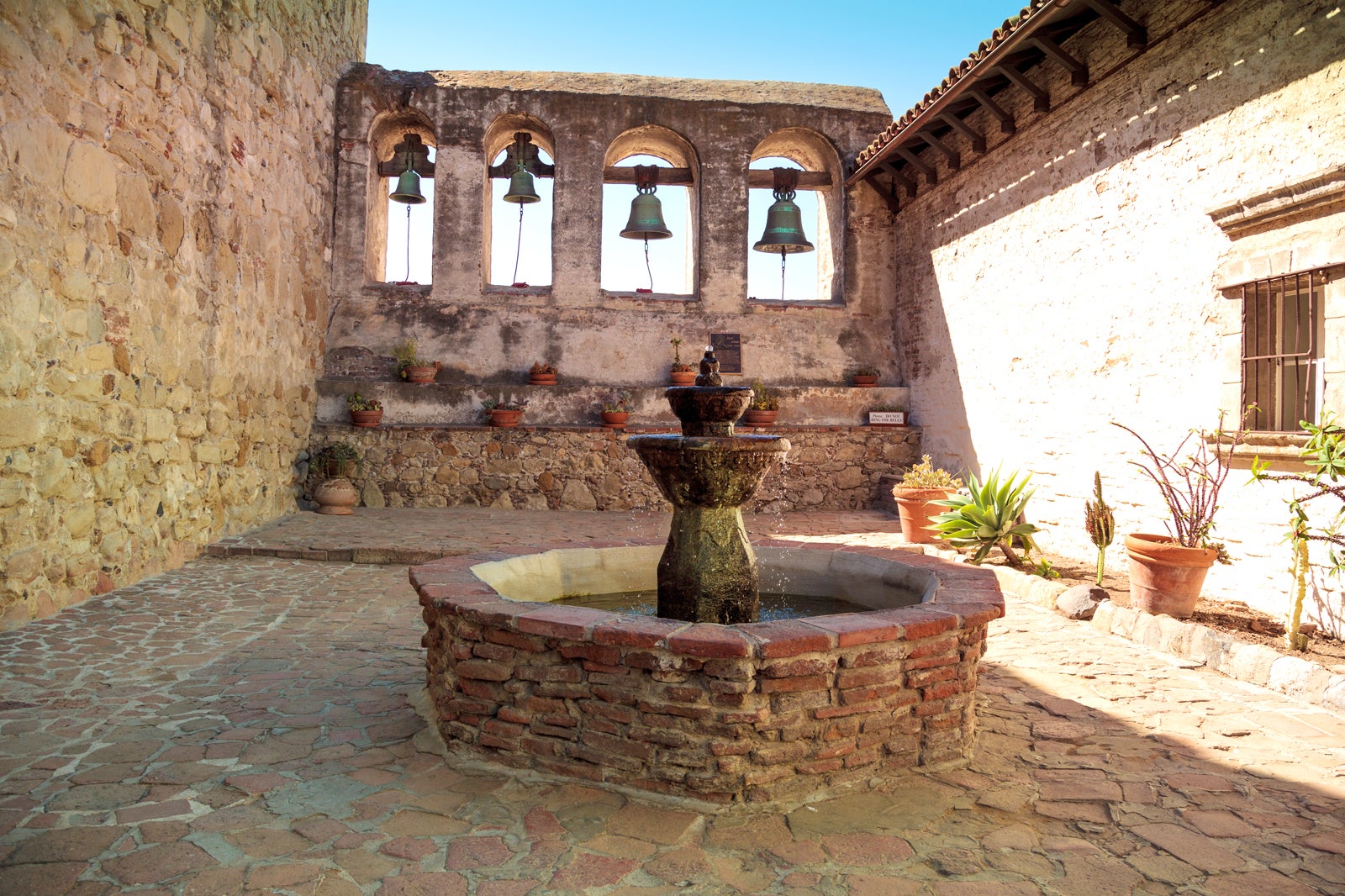 Mission San Juan - Explore a Historic Stone Church – Go Guides