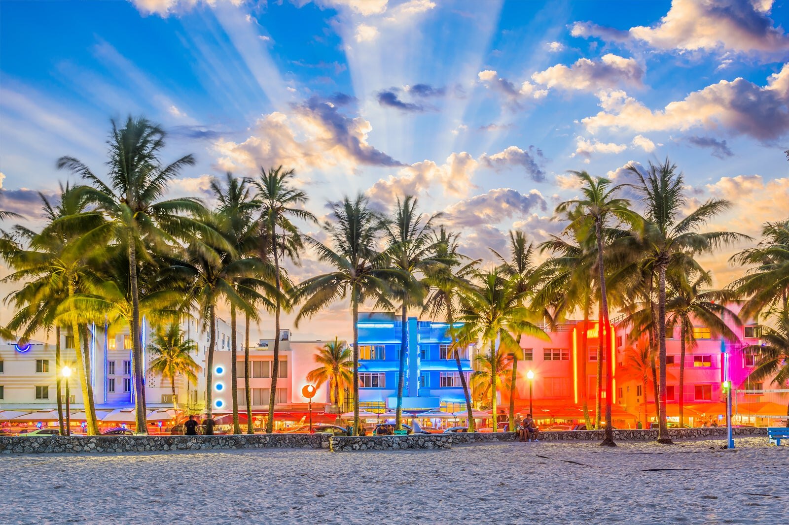 Art Deco District In Miami Enjoy The Historic Architecture Of Miami