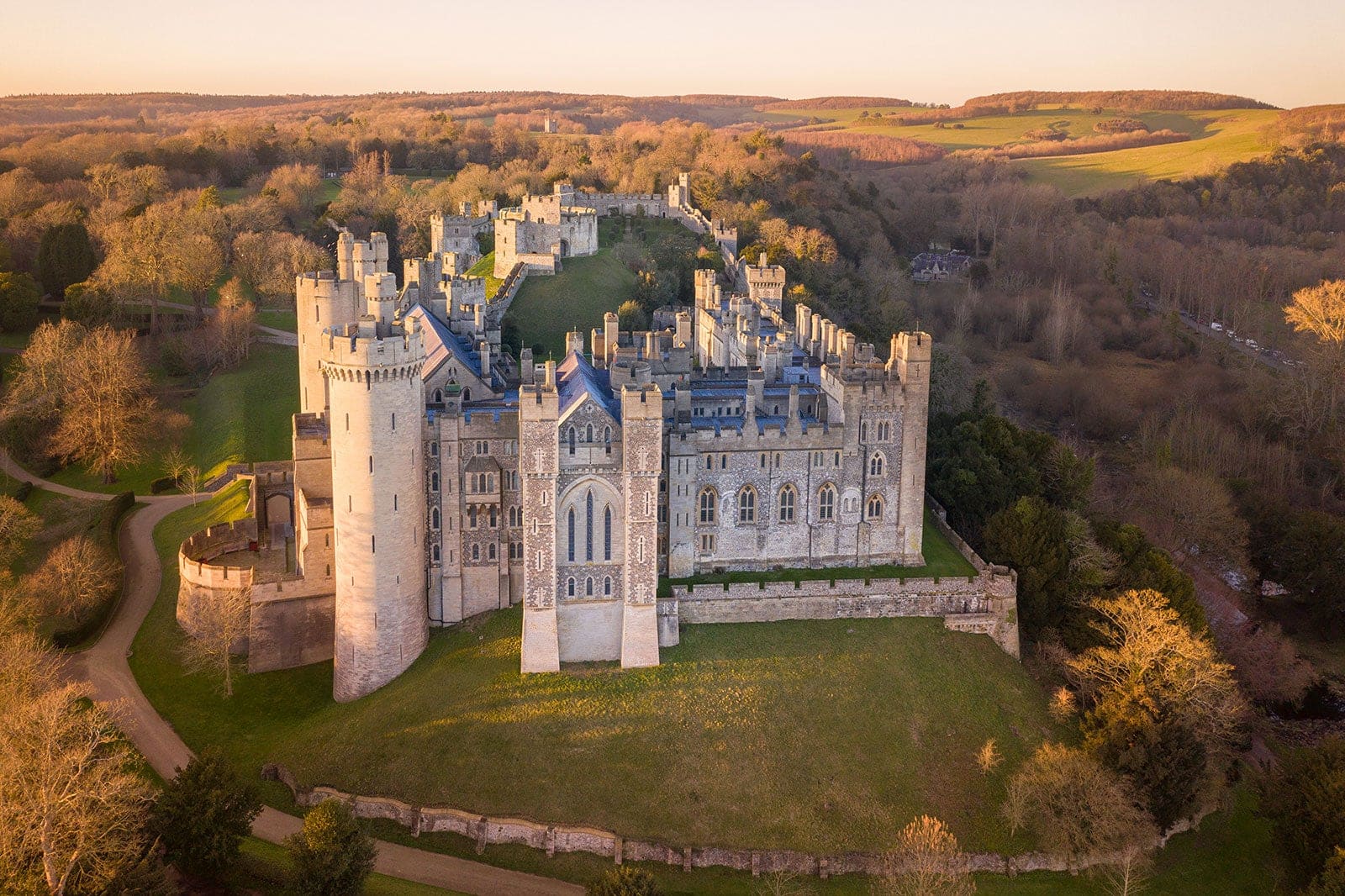 10 Best Castles In And Around London What Are The Most Famous Castles 10-best-castles-in-and-around-london-what-are-the-most-famous-castles