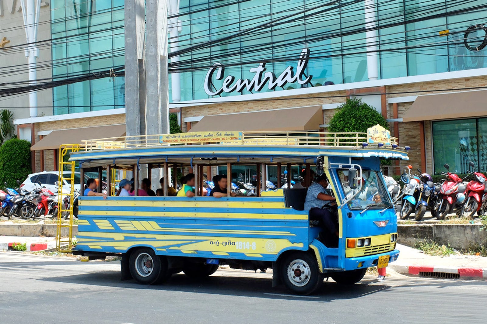 Free Shuttle Van Service to Connect Central Phuket and Central Patong –