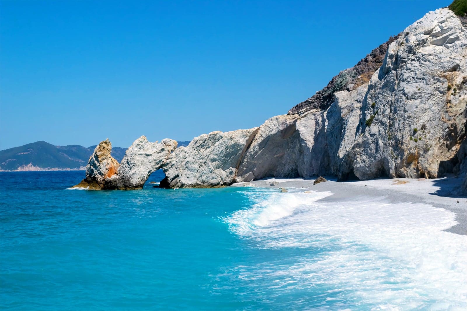 10 Best Beaches In Skiathos Which Skiathos Beach Is Right For You 10-best-beaches-in-skiathos-which-skiathos-beach-is-right-for-you