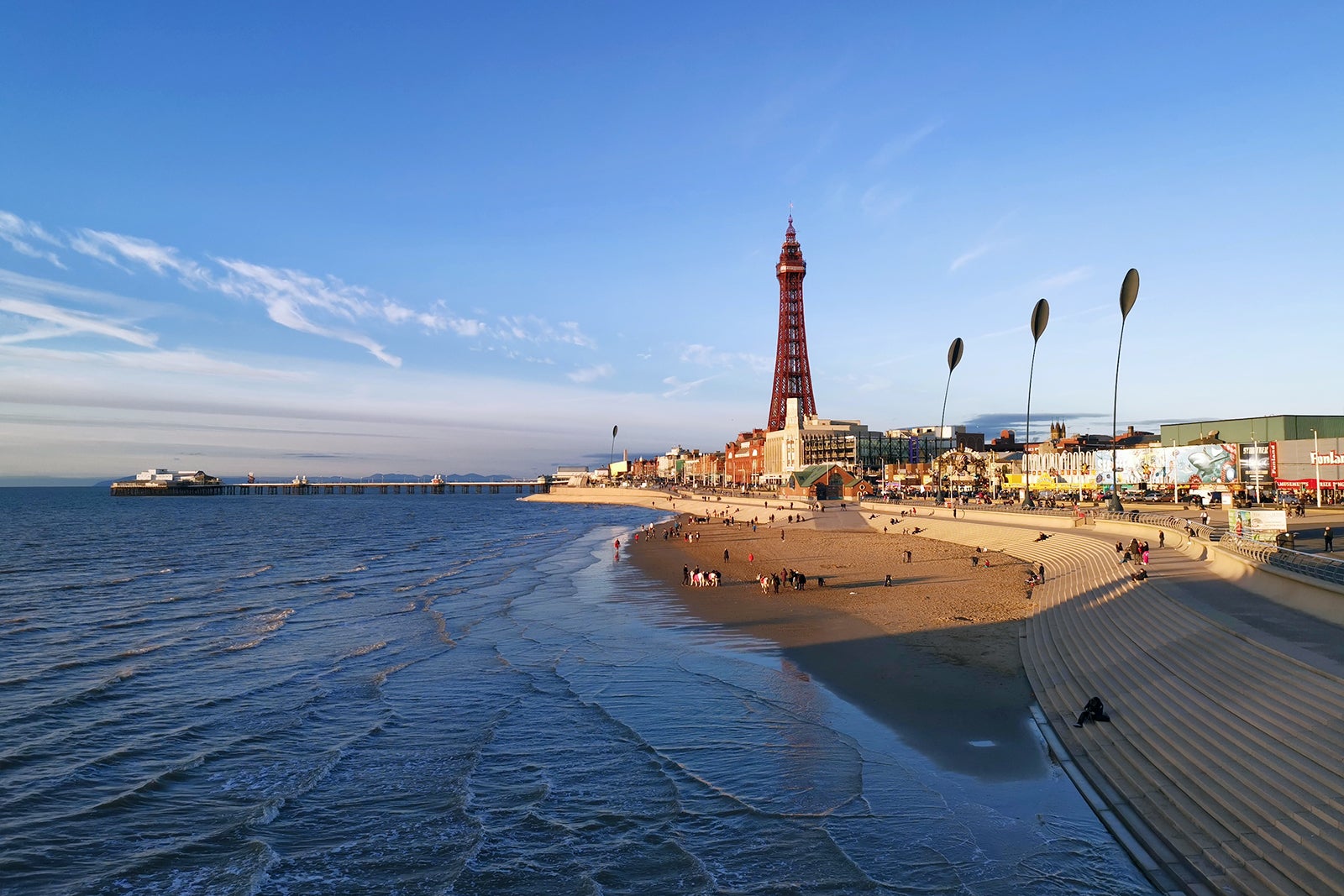 Blackpool Beach - A Fun Family Seaside Resort - Go Guides