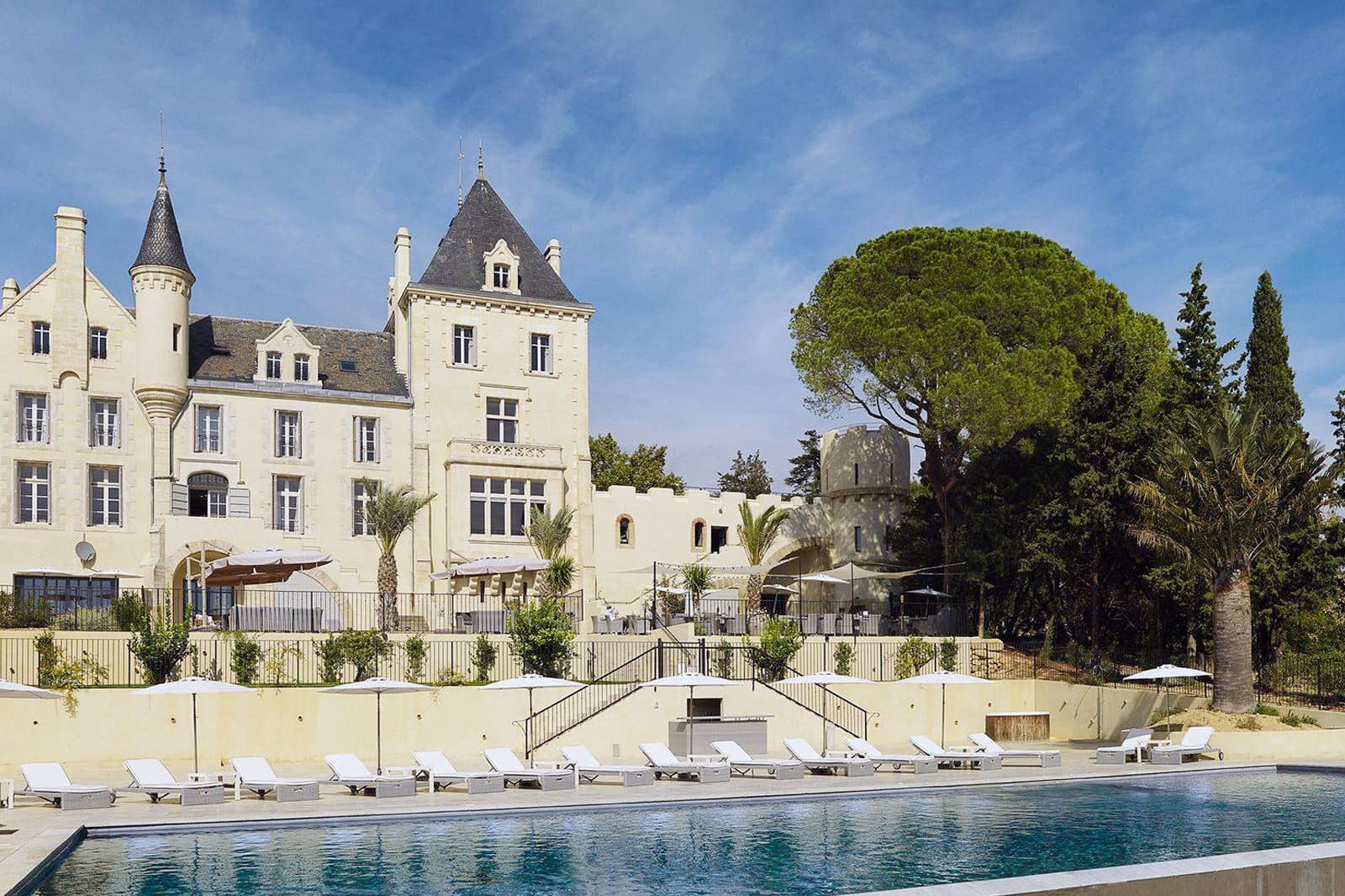 10 Great Wine Châteaux in France - Spend your Vacation in a Hotel on a ...