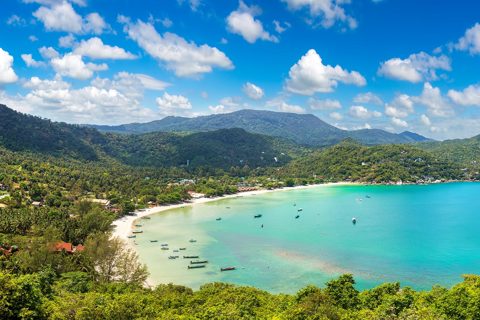 thai beach travellers