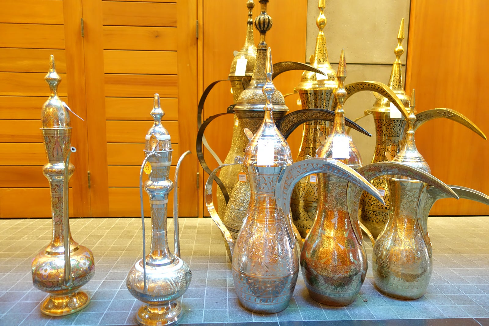 10 Interesting Souvenirs to Buy in Qatar - What to Buy for Your Friends ...