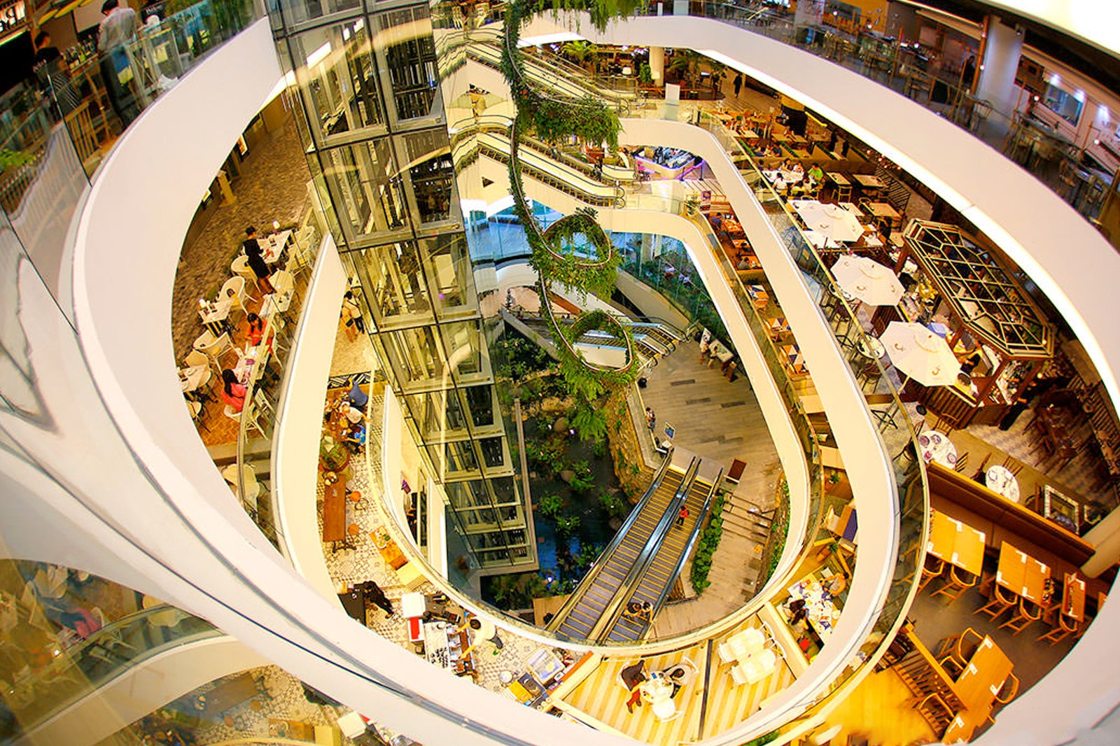 ▷ EmQuartier Bangkok Shopping Mall - PHUKET 101