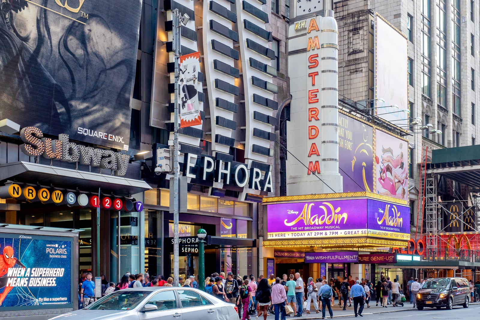 Aladdin na Broadway: Seu Guia Mágico para uma Noite Inesquecível na Terra dos Sonhos