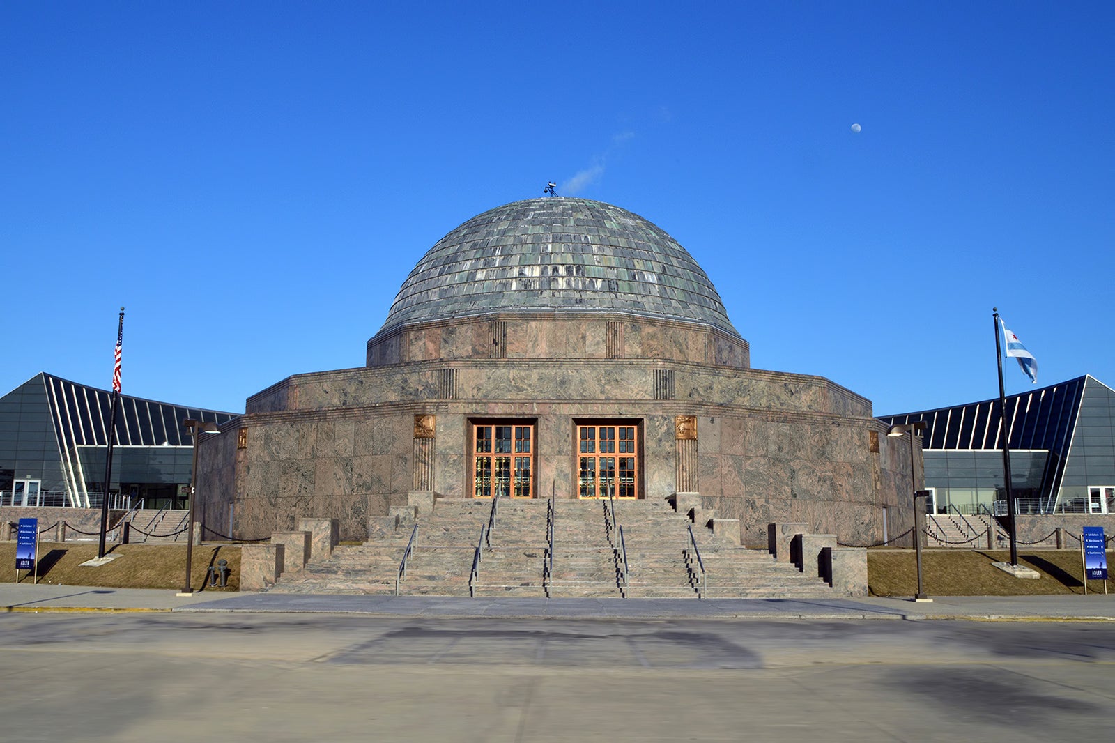 Adler Planetarium in Chicago - Discover the Universe and Its Mysteries ...