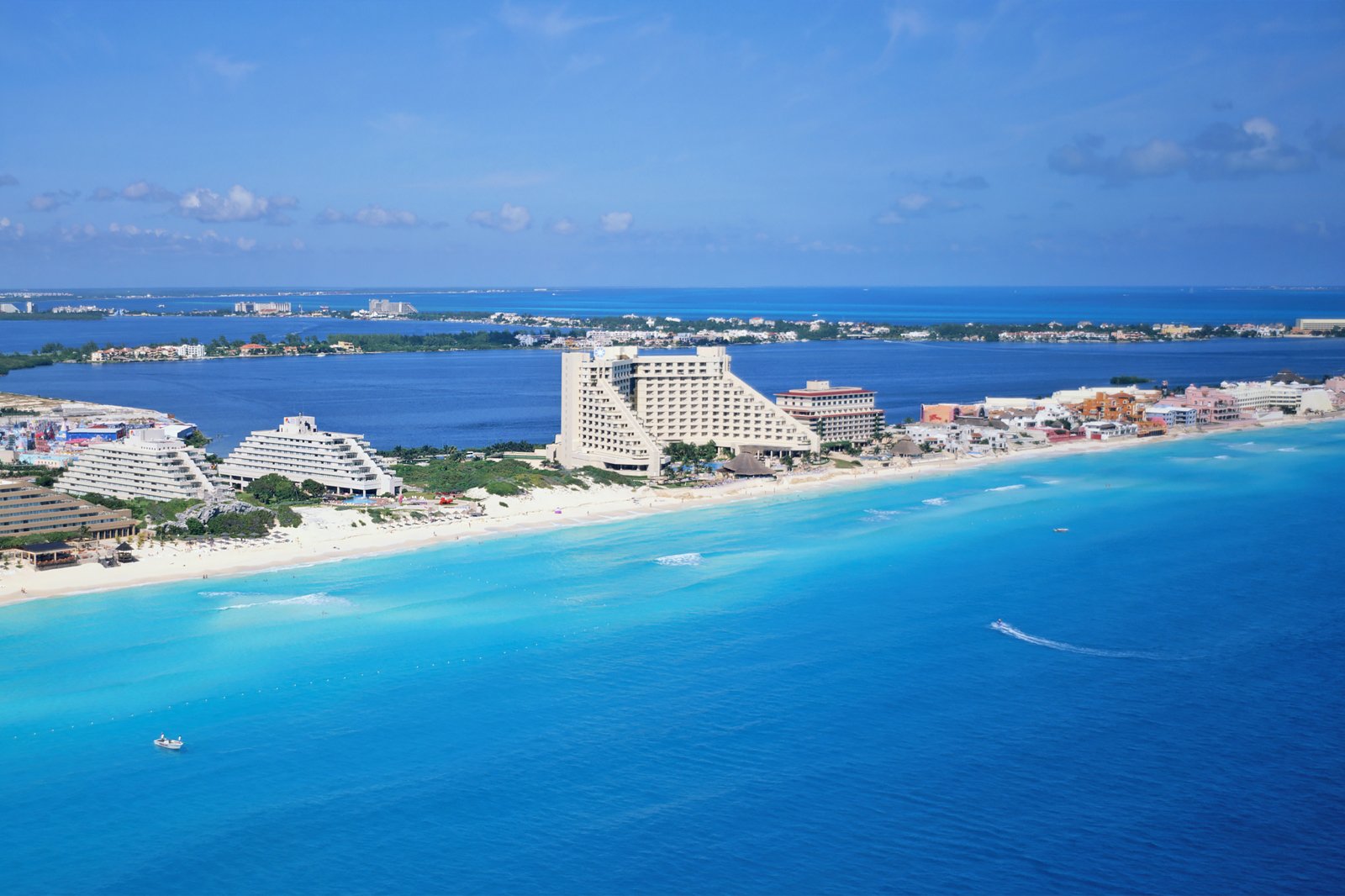 nicest hotels in cancun