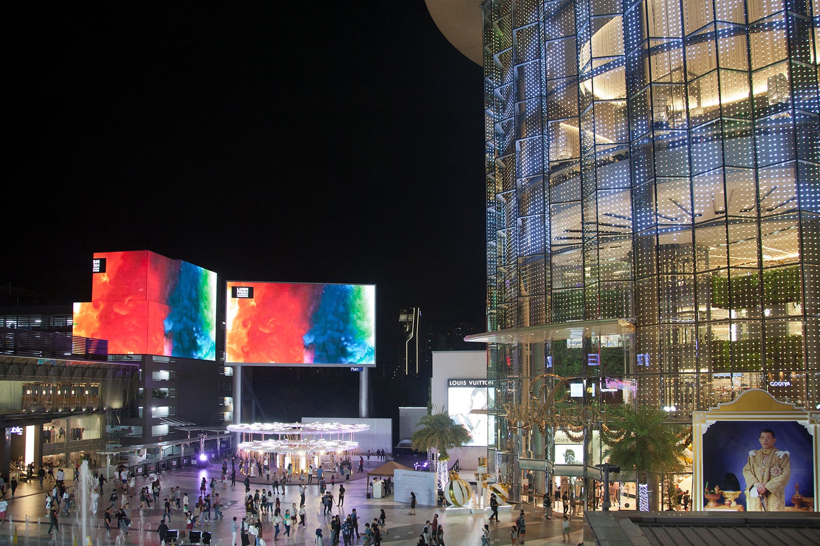 LOUIS VUITTON windows at LOUIS VUITTON Siam Paragon in Bangkok