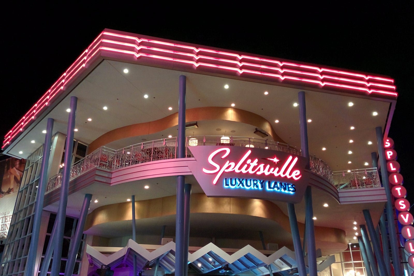 Splitsville Luxury Lanes – Bowling at Disney Springs 