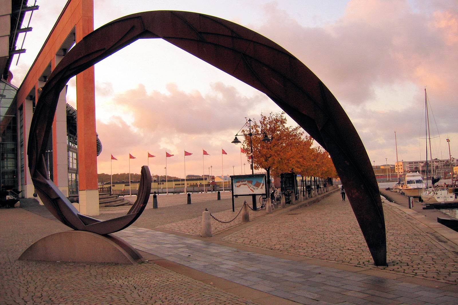 Gothenburg Opera House (GöteborgsOperan) - A Modern Opera House with a ...