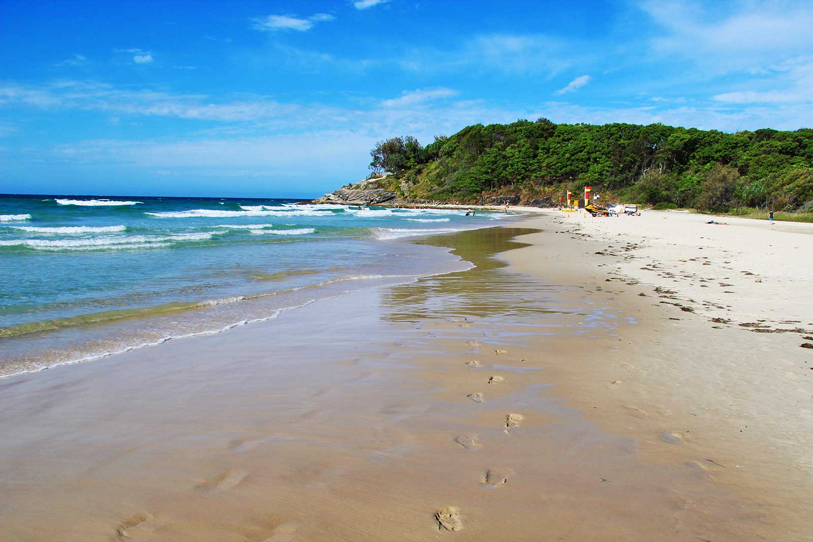 10 Best Beaches In Brisbane - What Is The Most Popular Beach In ...