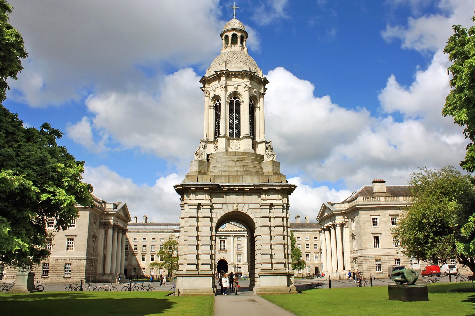 Trinity College In Dublin Learn All About The Land Of Saints And 