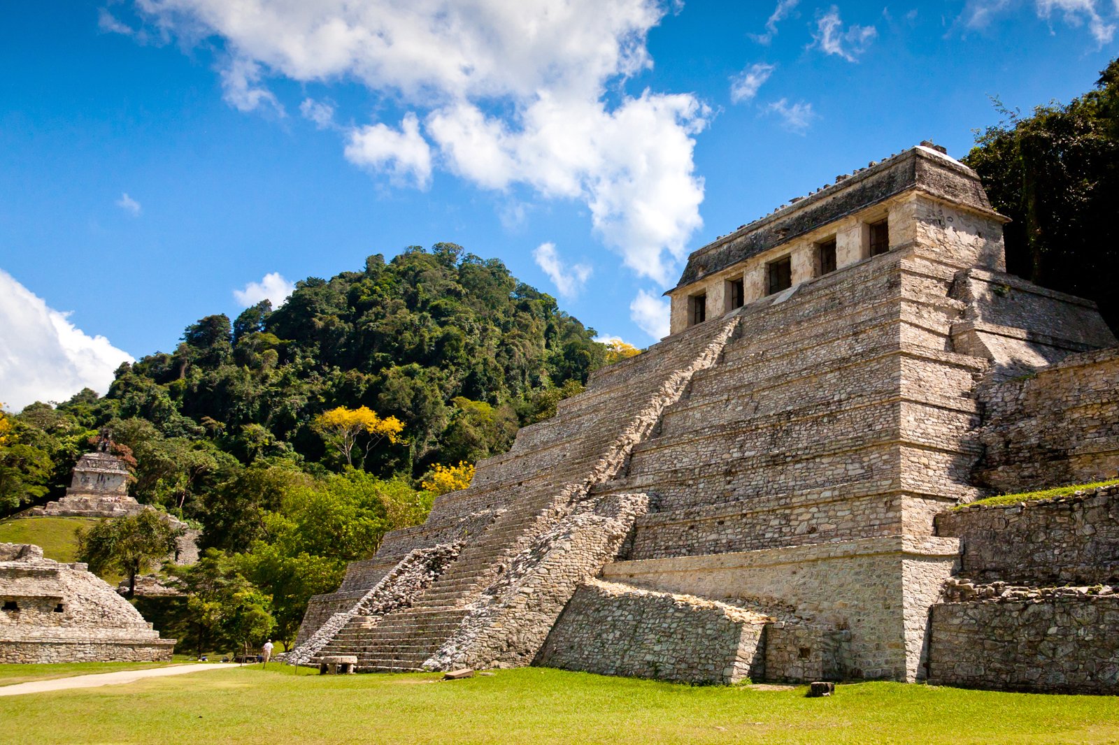 Exploring the Rich History: Top Historical Landmarks in Mexico