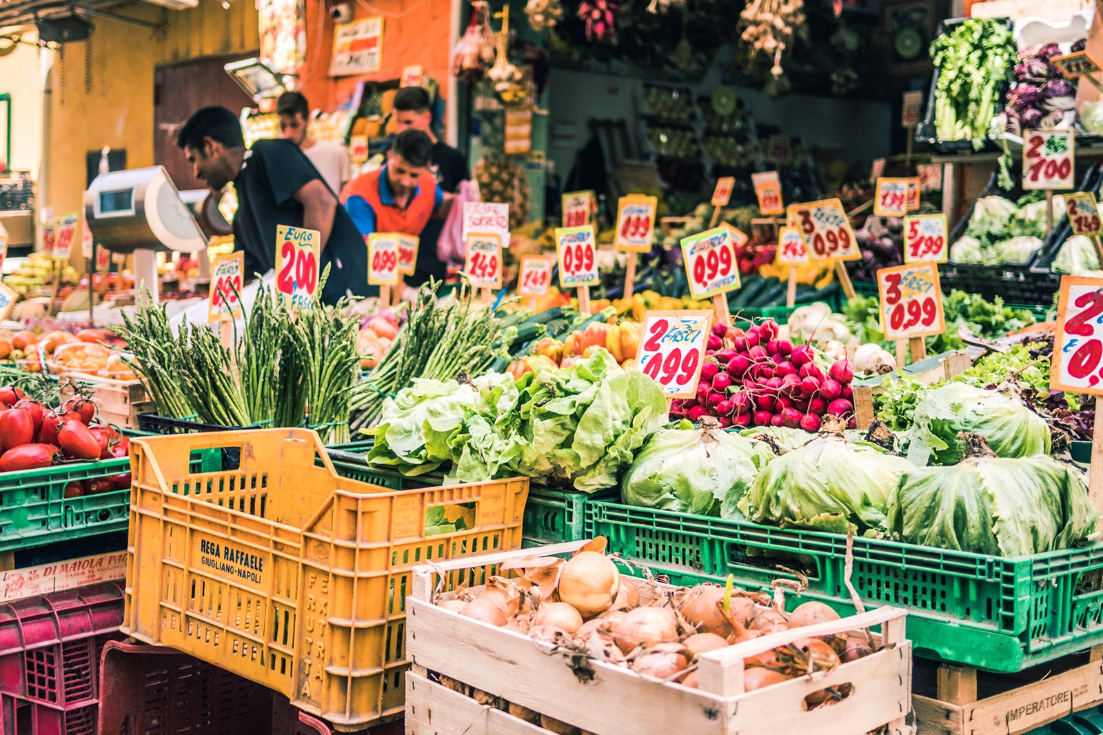 10 Best Markets in Naples Where to Go Shopping Like a Local in Naples