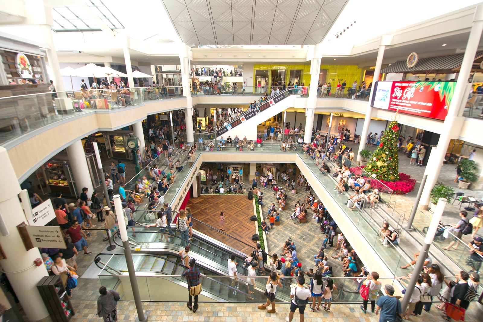 Ala Moana Center Hawaii s Grand Outdoor Shopping Experience Go