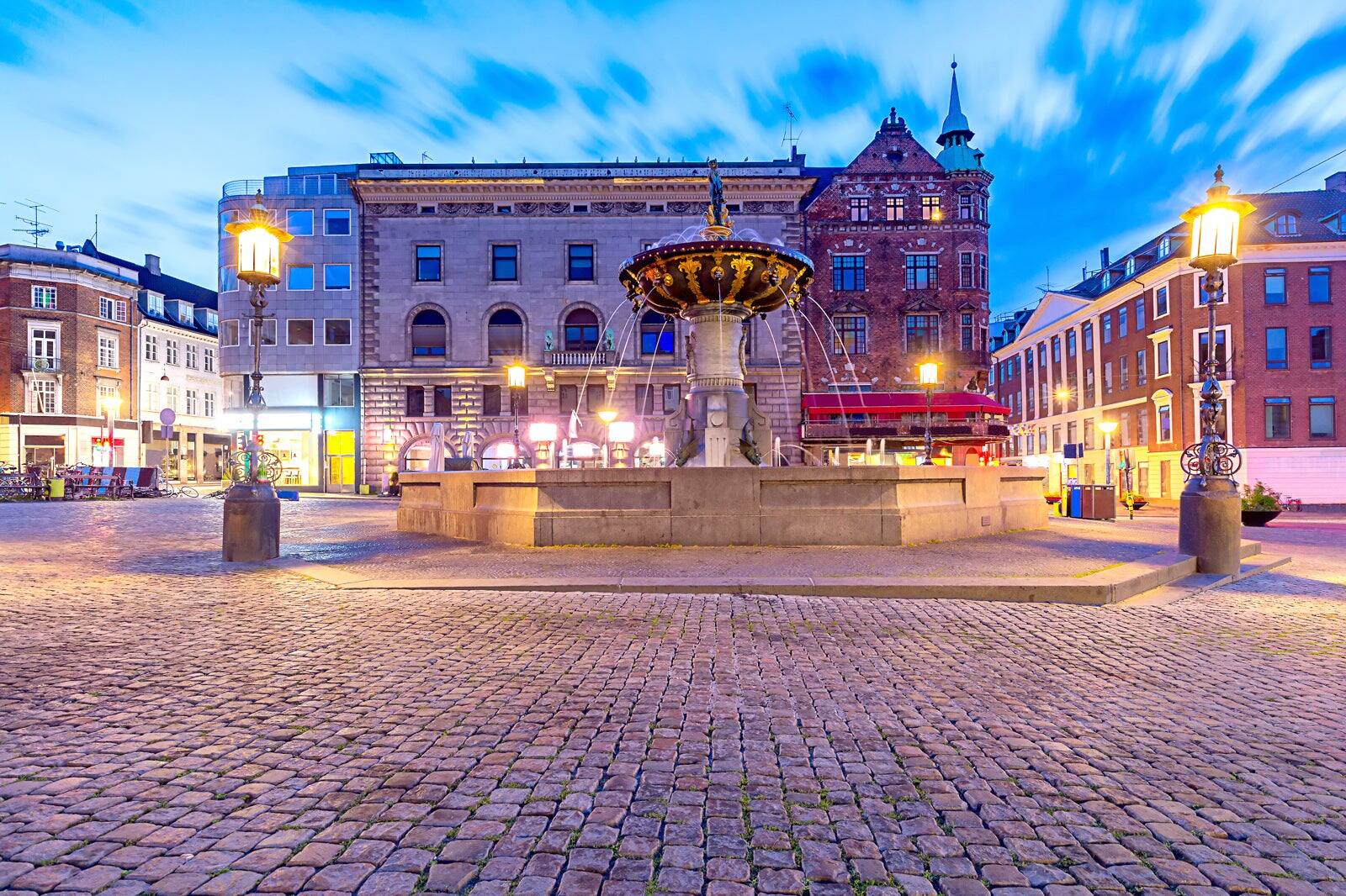 Strøget i København - Shopping på hovedstadens kendte handelsgade – Go ...