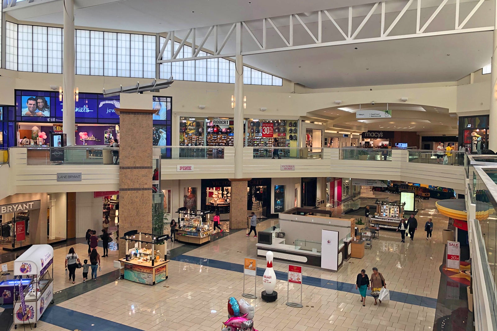Meadows Mall In Las Vegas Explore Big Box Stores Clothing Beauty