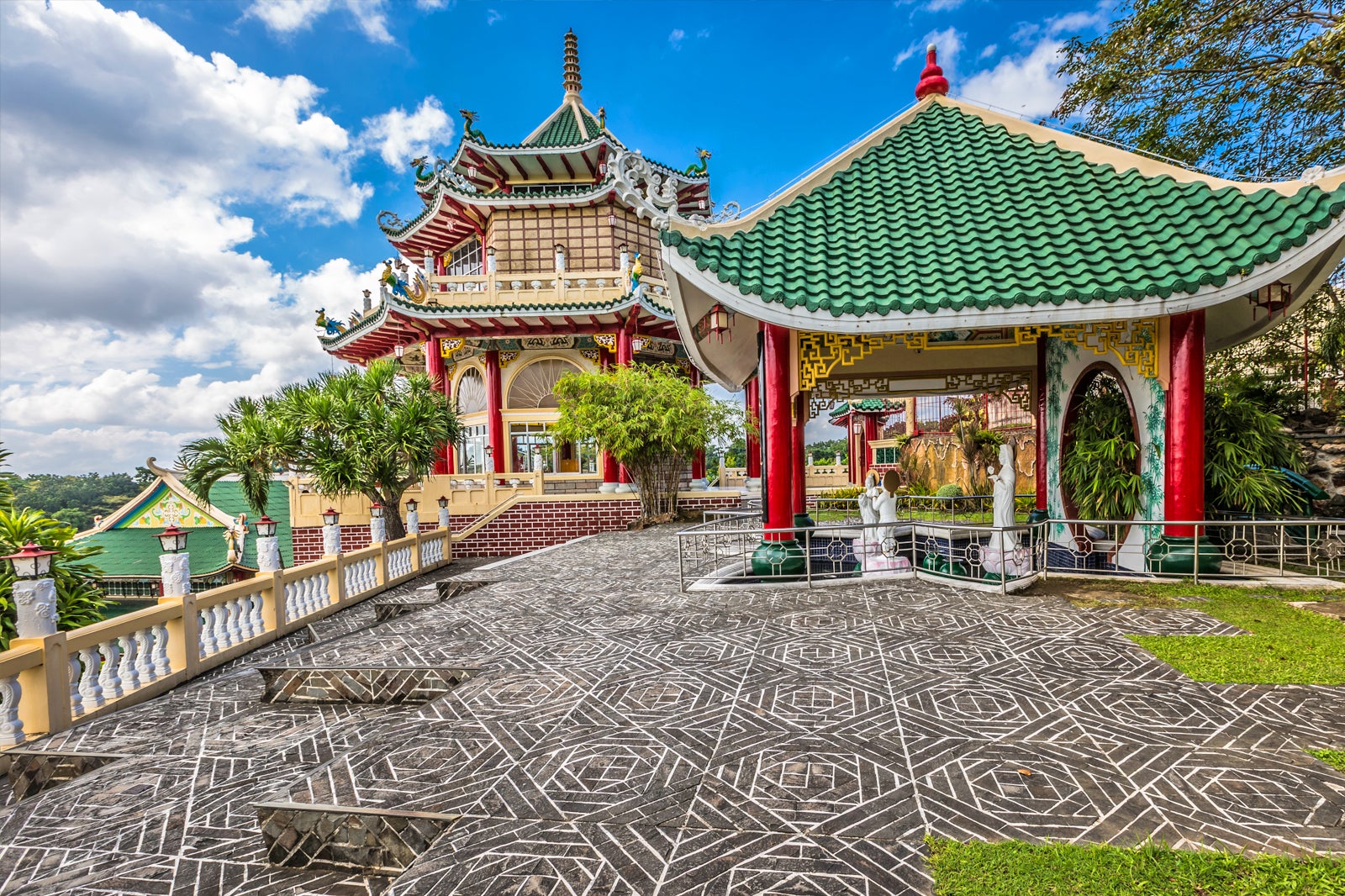 land tour in cebu