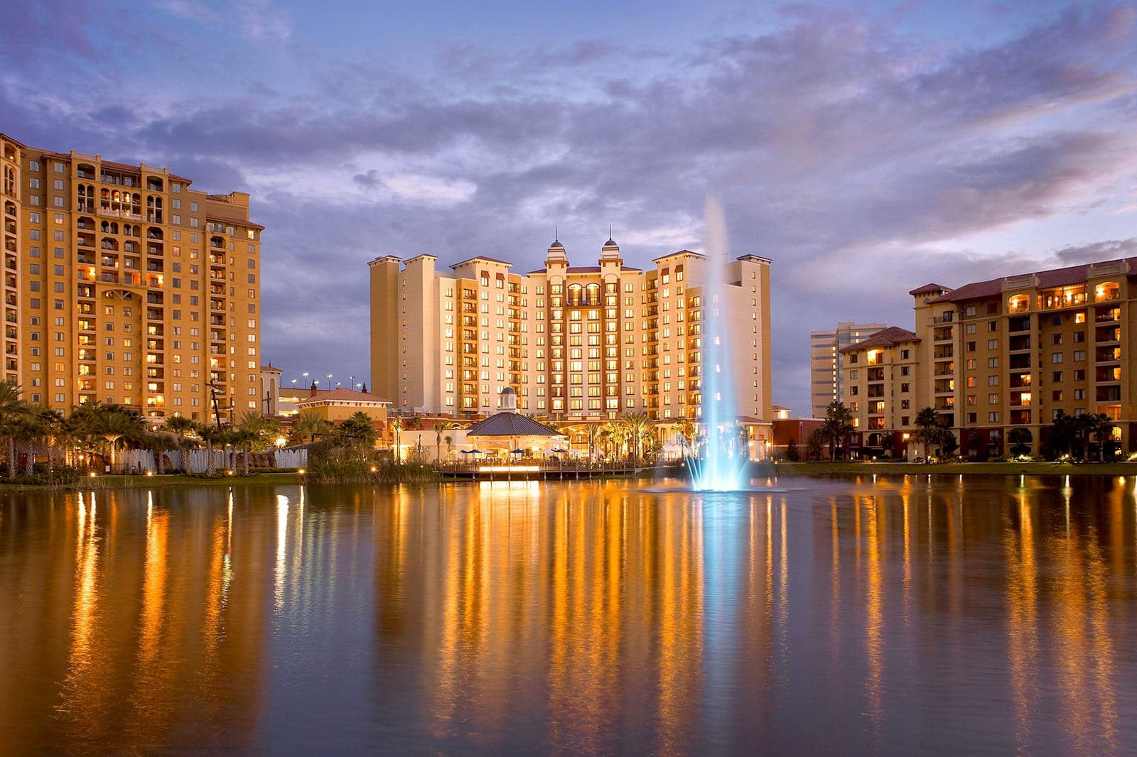 10 Best City Hotels Near Iconic Attractions - City Break Hotels Close ...