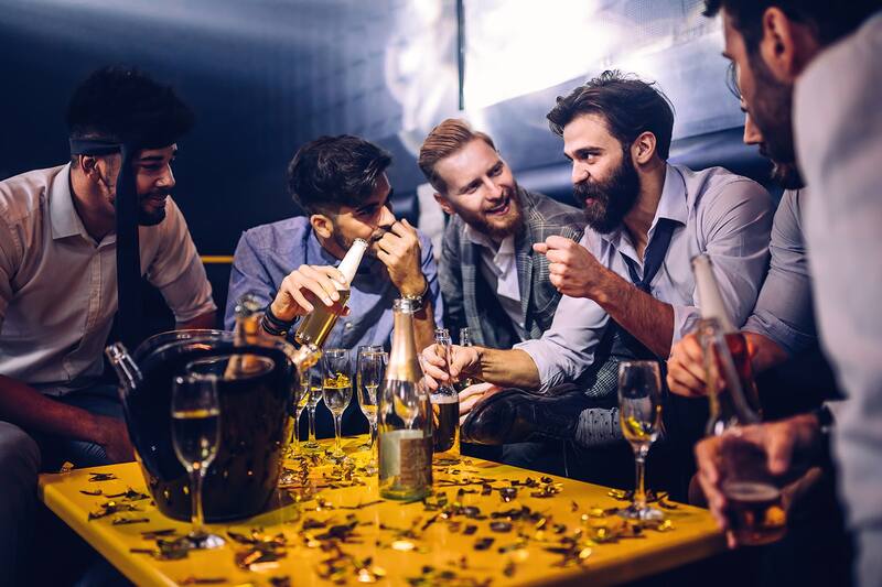 10 Best Bars, Live Music, and Nightclubs in Boston - Where to Party at ...