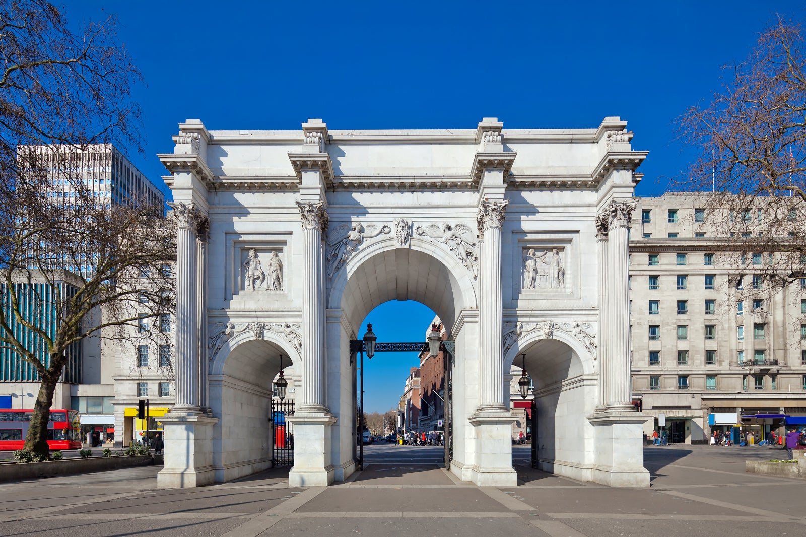 Marble Arch In London Visit One Of Londons Most Famous Landmarks Go Guides 2006