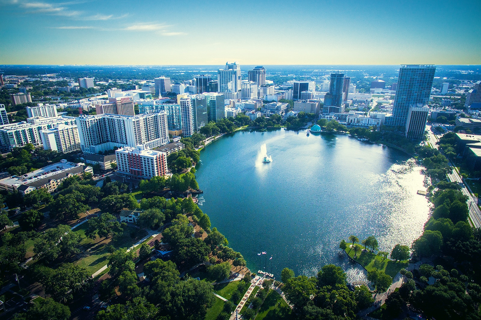 Lake Eola Park - Family-Friendly Park in Downtown Orlando – Go Guides