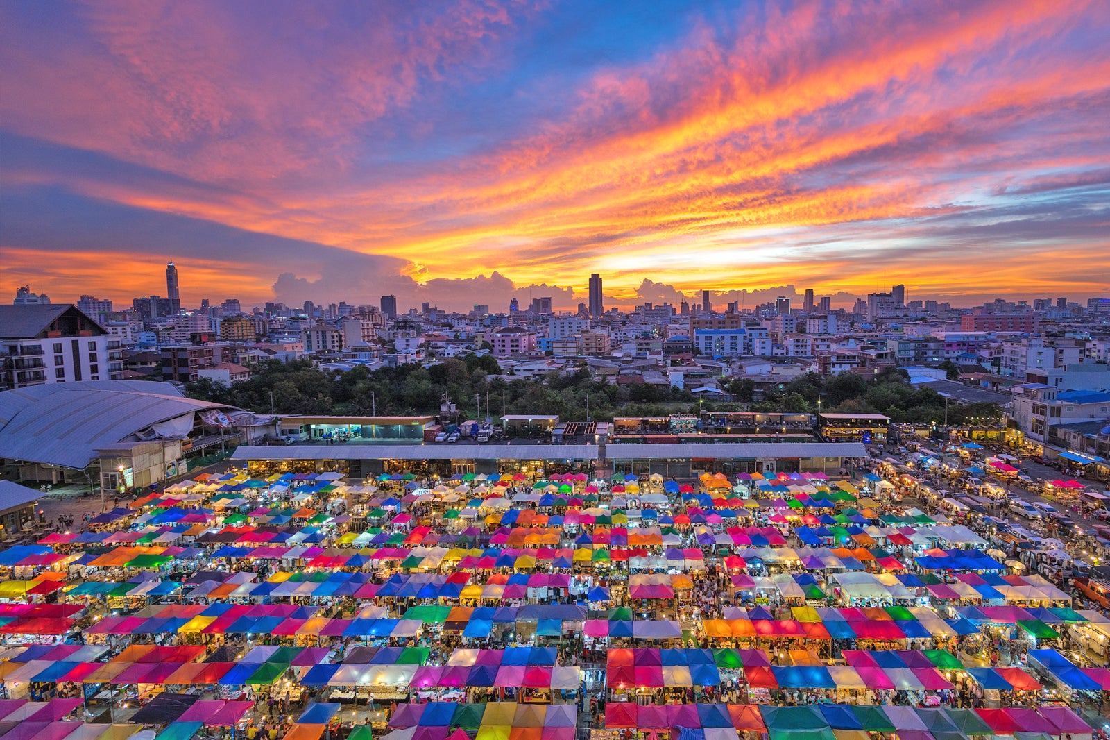 Rod Fai Night Market in Bangkok - Srinakarin Train Market – Go Guides