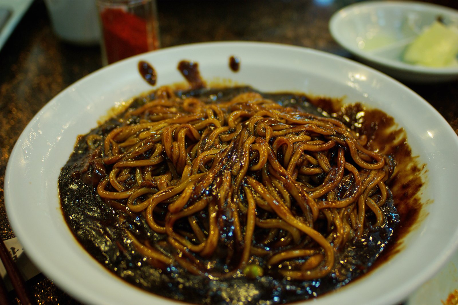 korean-food-photo-jajangmyeon-noodles-with-black-sauce-maangchi