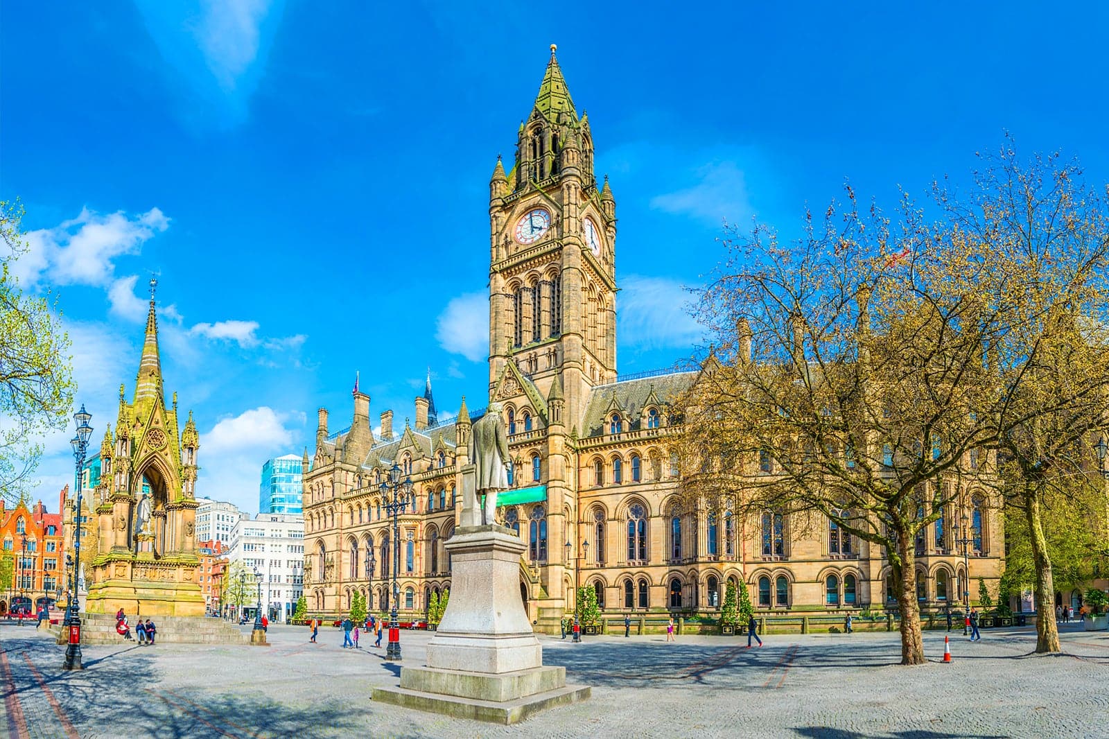 10 Most Iconic Buildings in Manchester - Discover the Most Famous